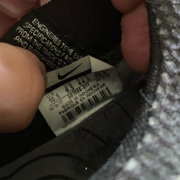 Nike - Picture 5 of 5